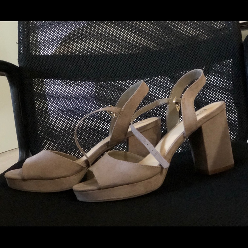 Comfortable thick heels 👠